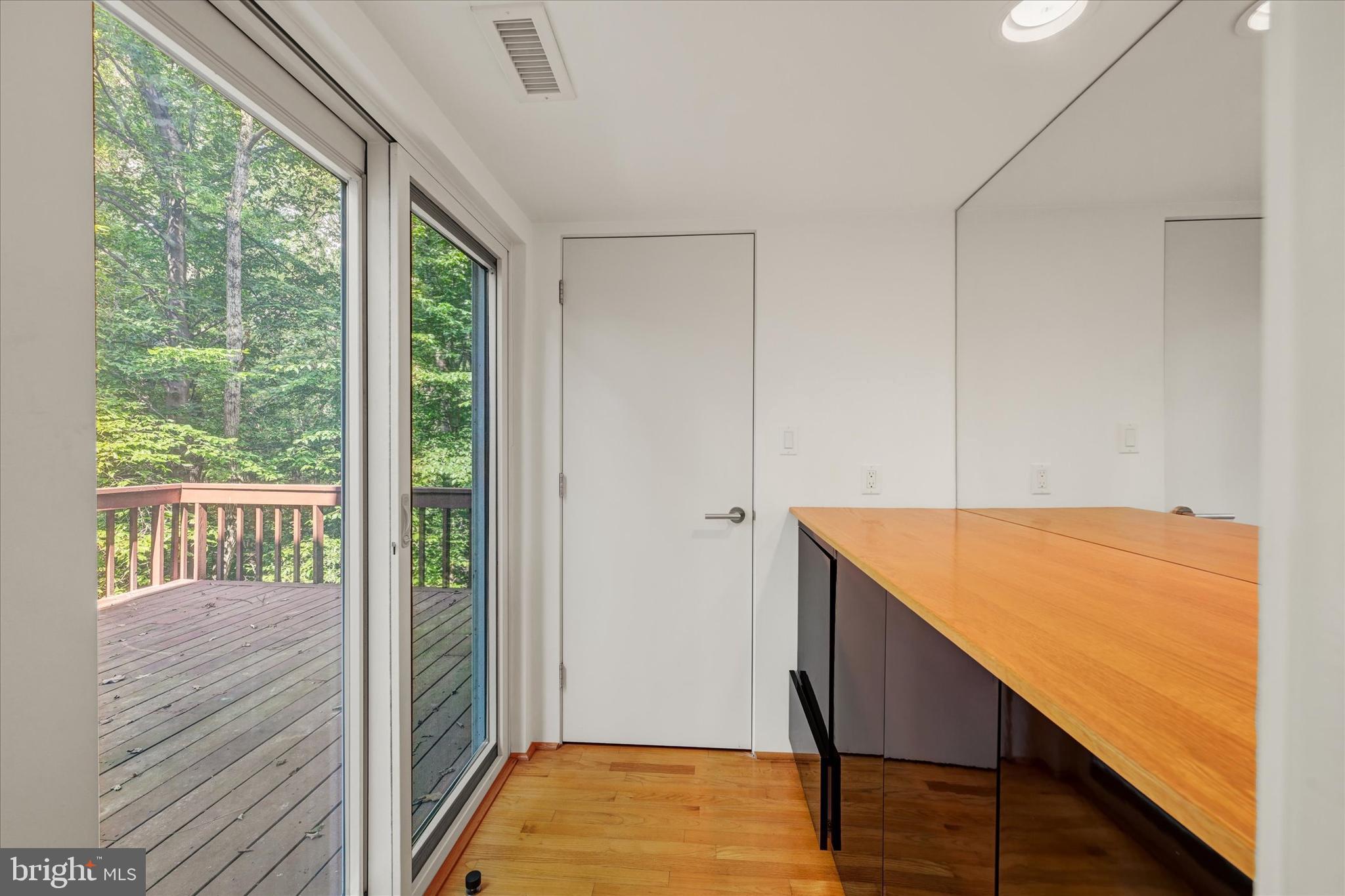 GARDEN VIEW - Residential