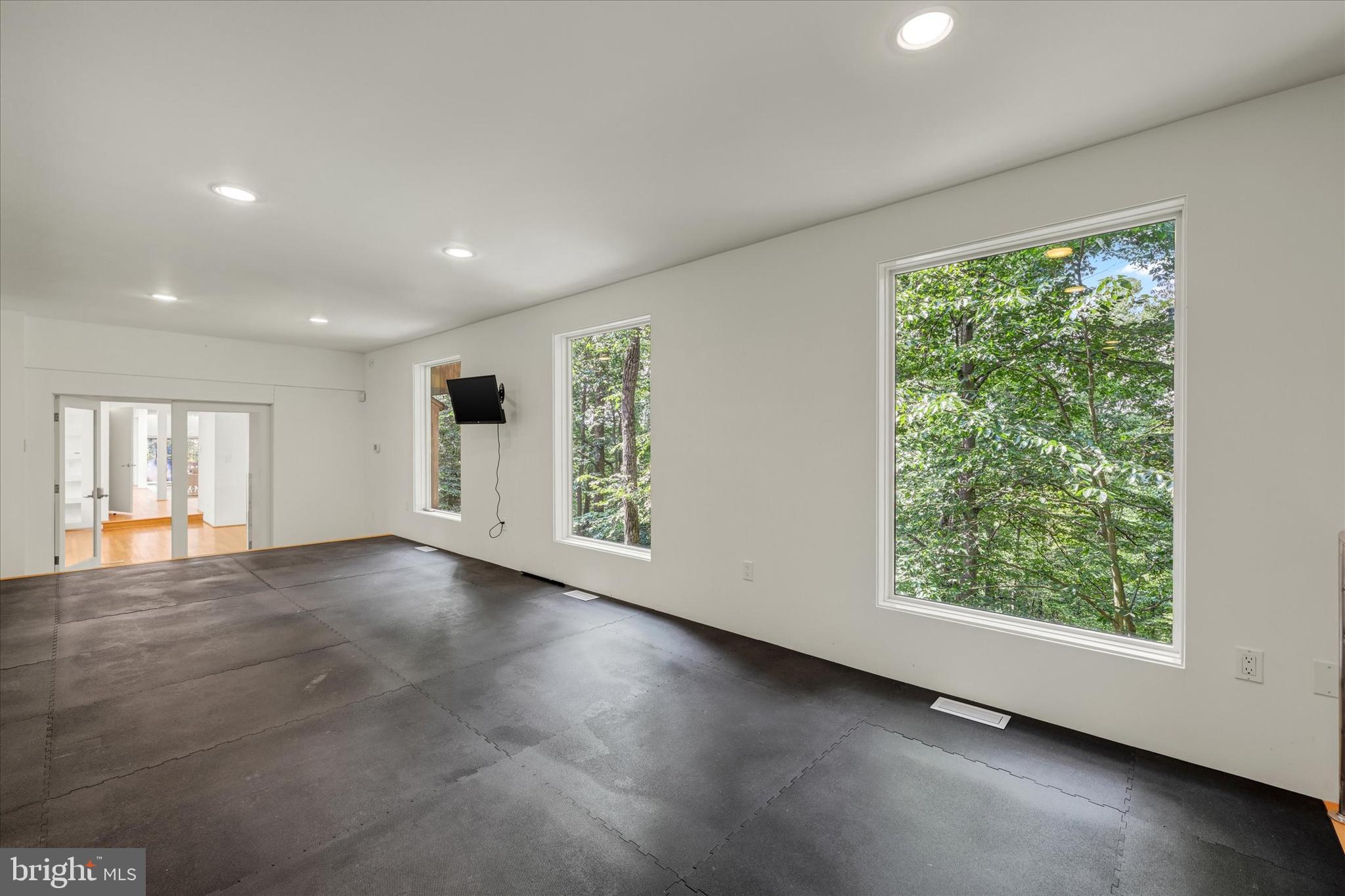 GARDEN VIEW - Residential