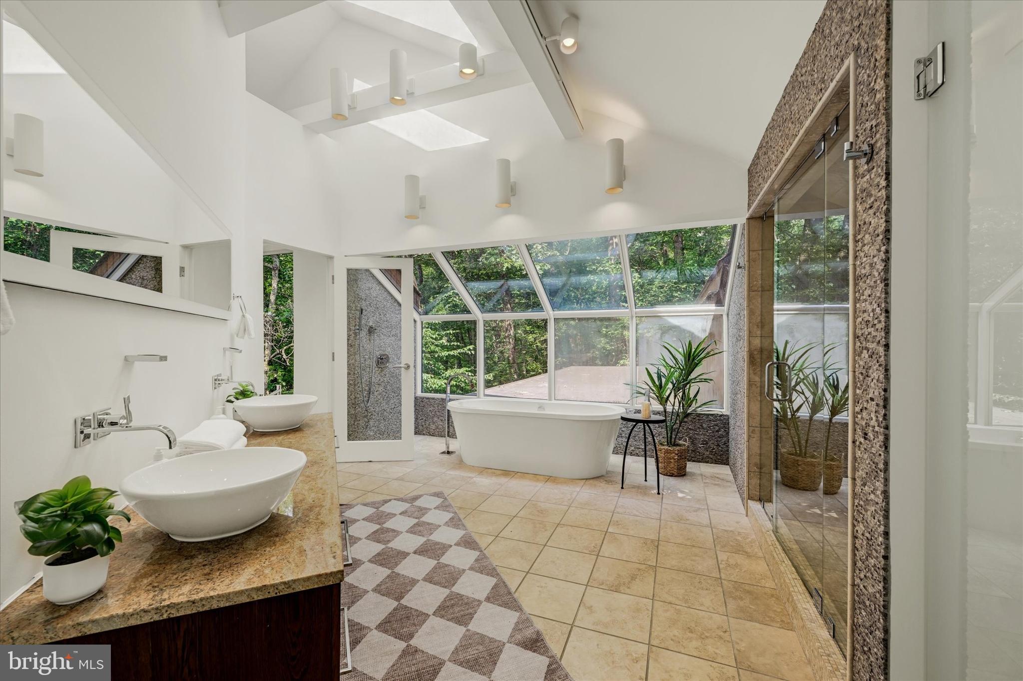 GARDEN VIEW - Residential