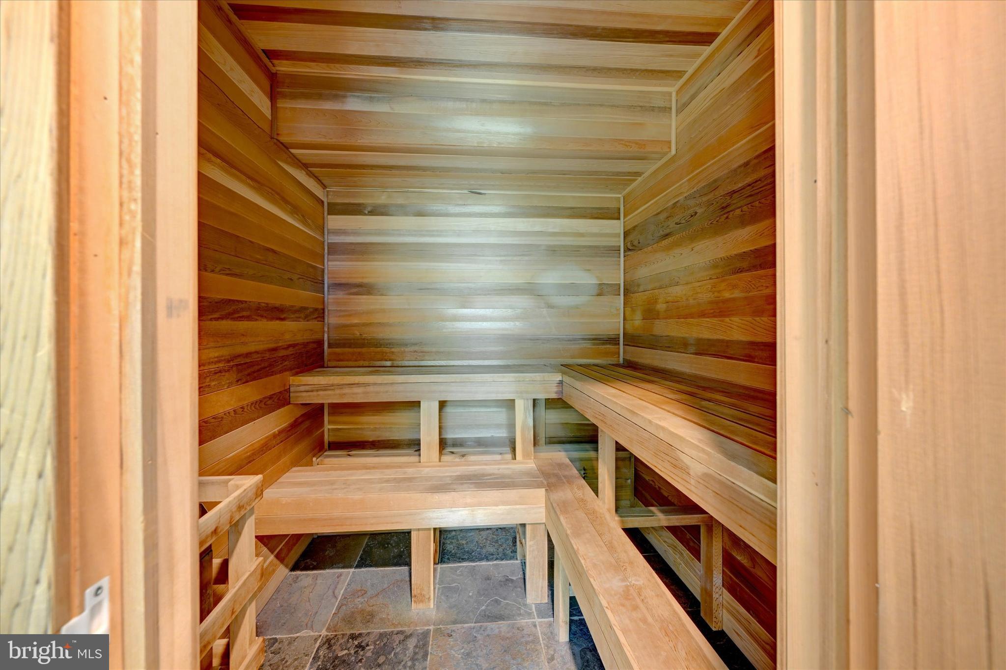 GARDEN VIEW - Residential