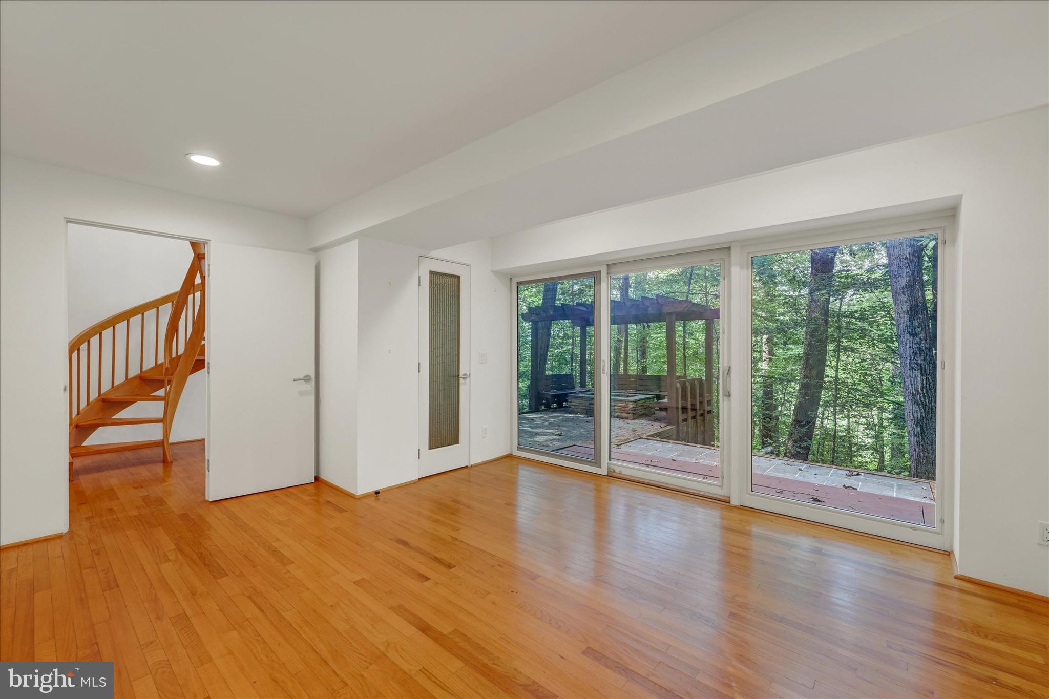 GARDEN VIEW - Residential