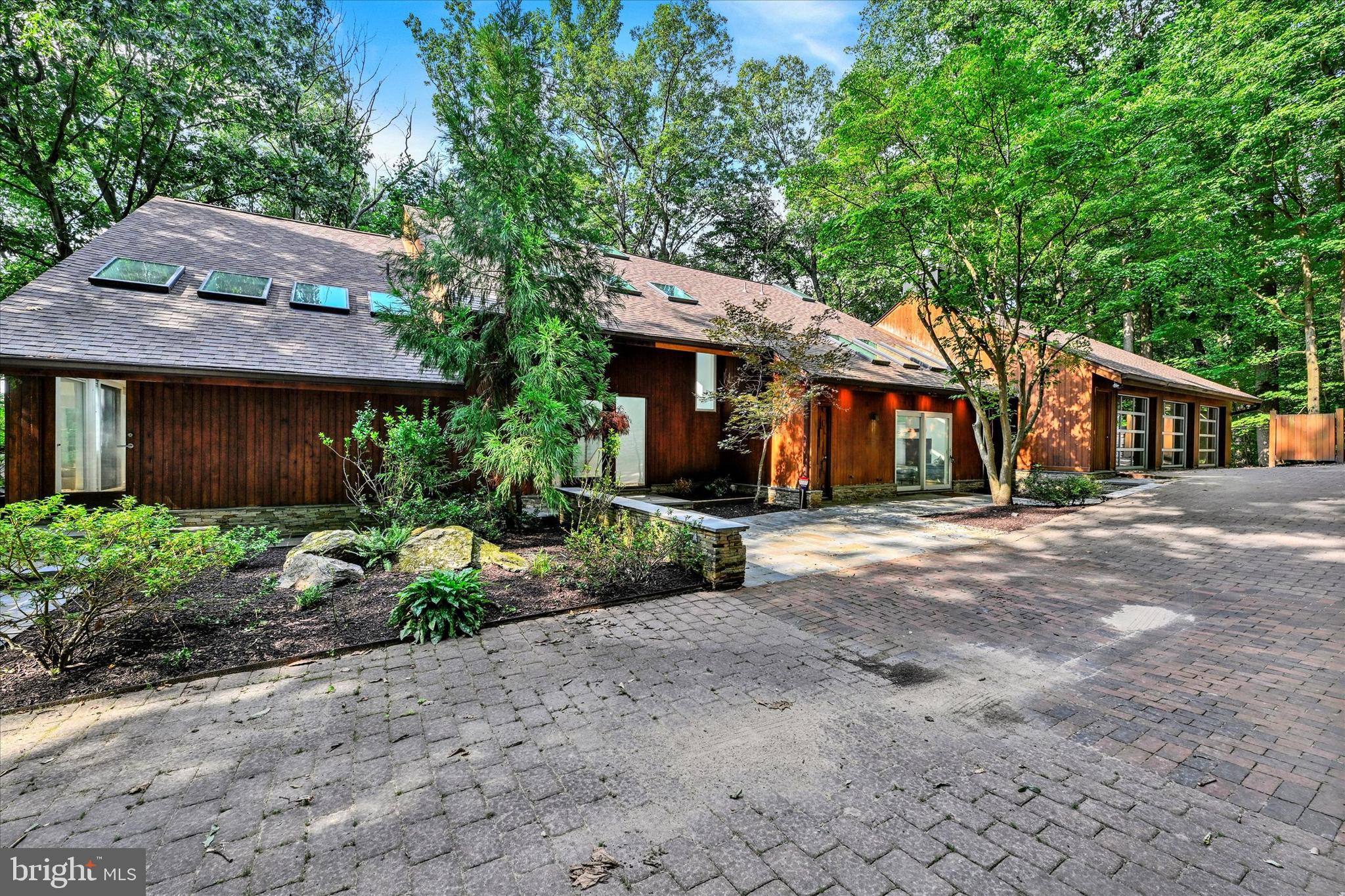 GARDEN VIEW - Residential