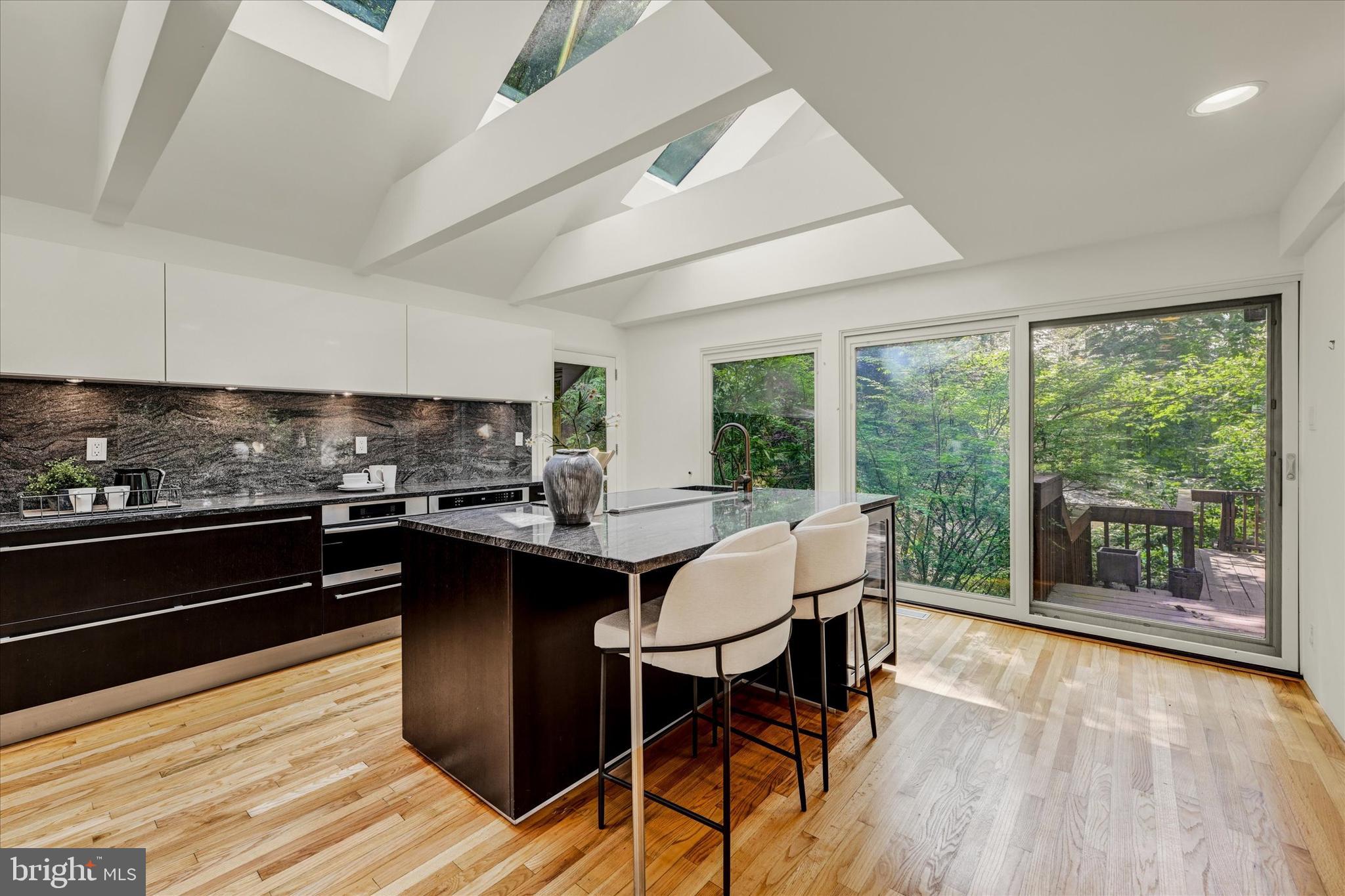 GARDEN VIEW - Residential