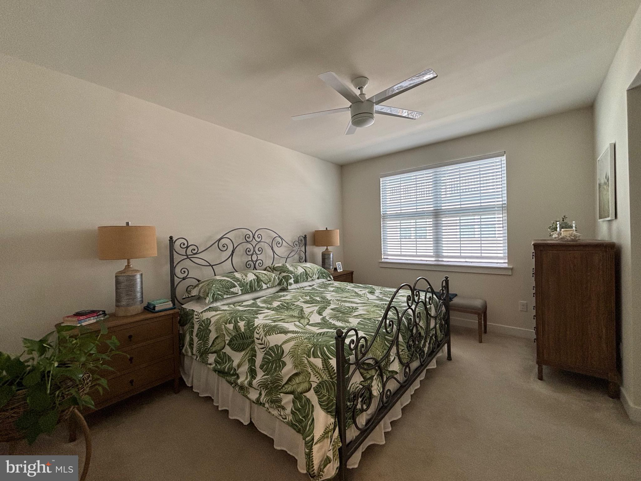 WATERSIDE - Residential