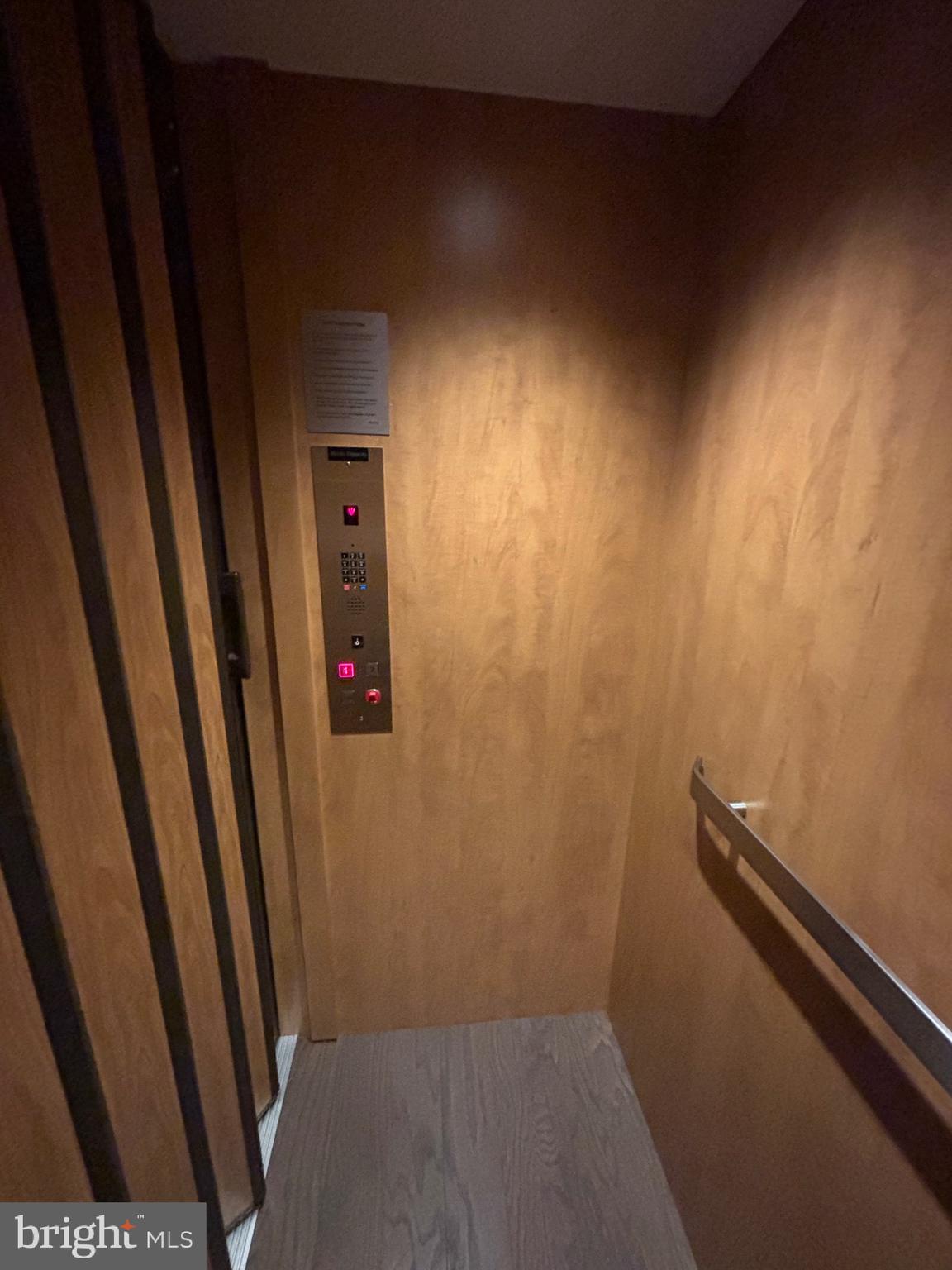 WATERSIDE - Residential