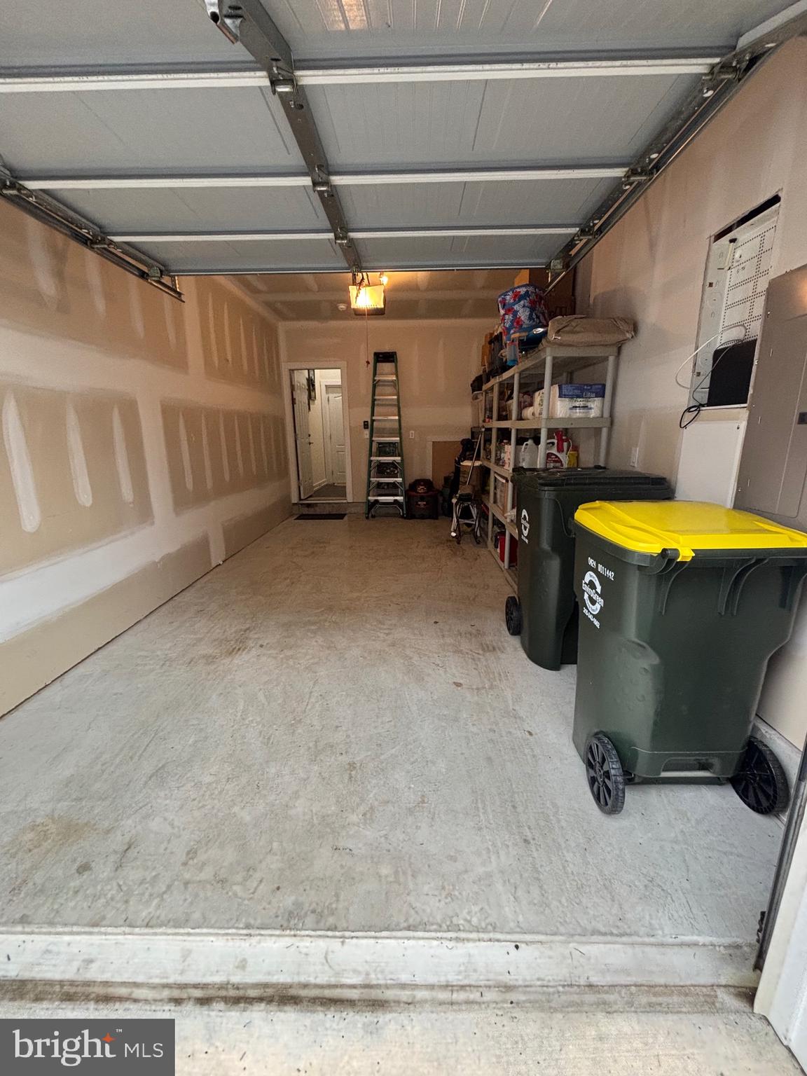 WATERSIDE - Residential