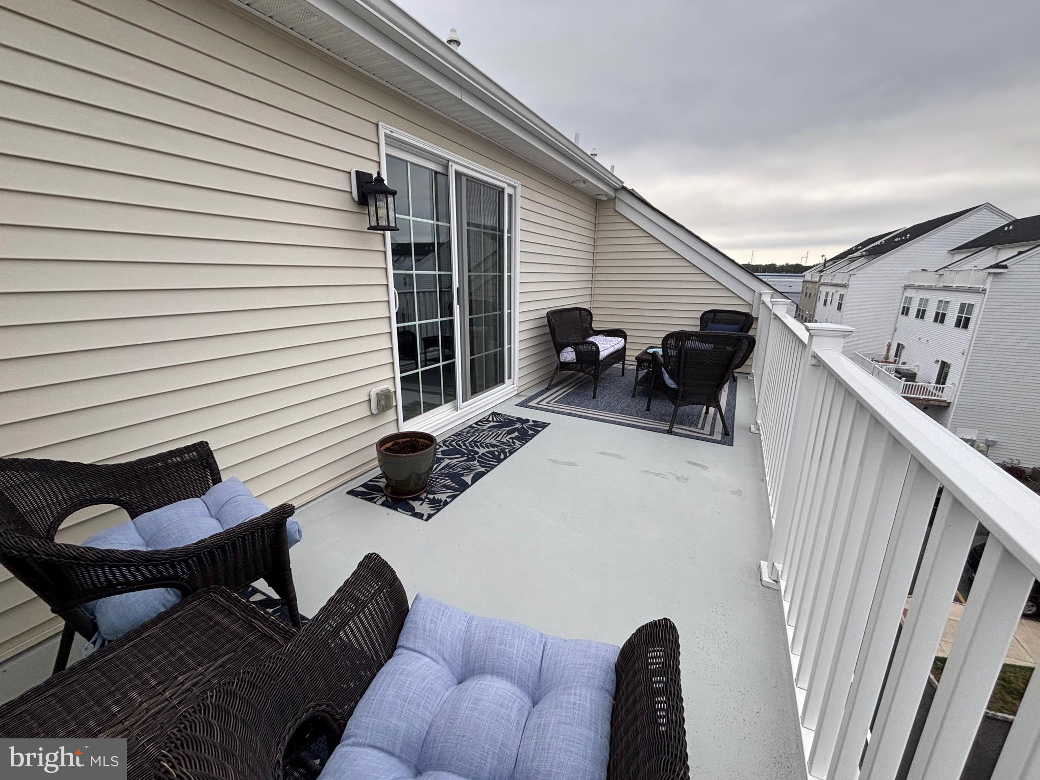 WATERSIDE - Residential