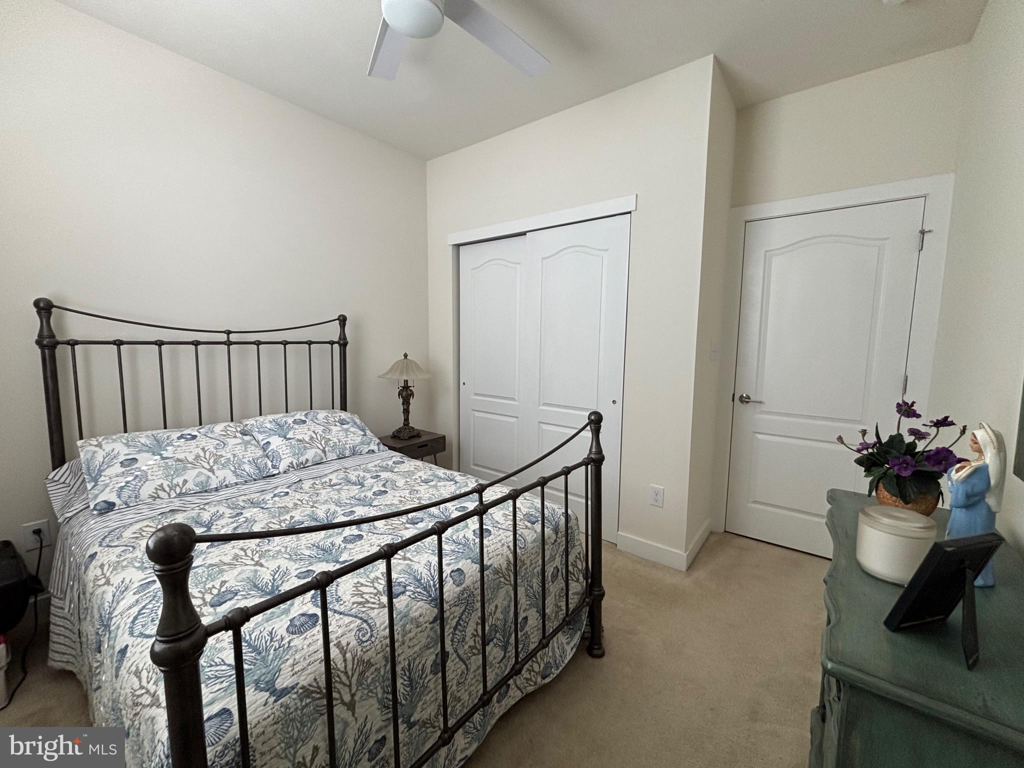 WATERSIDE - Residential