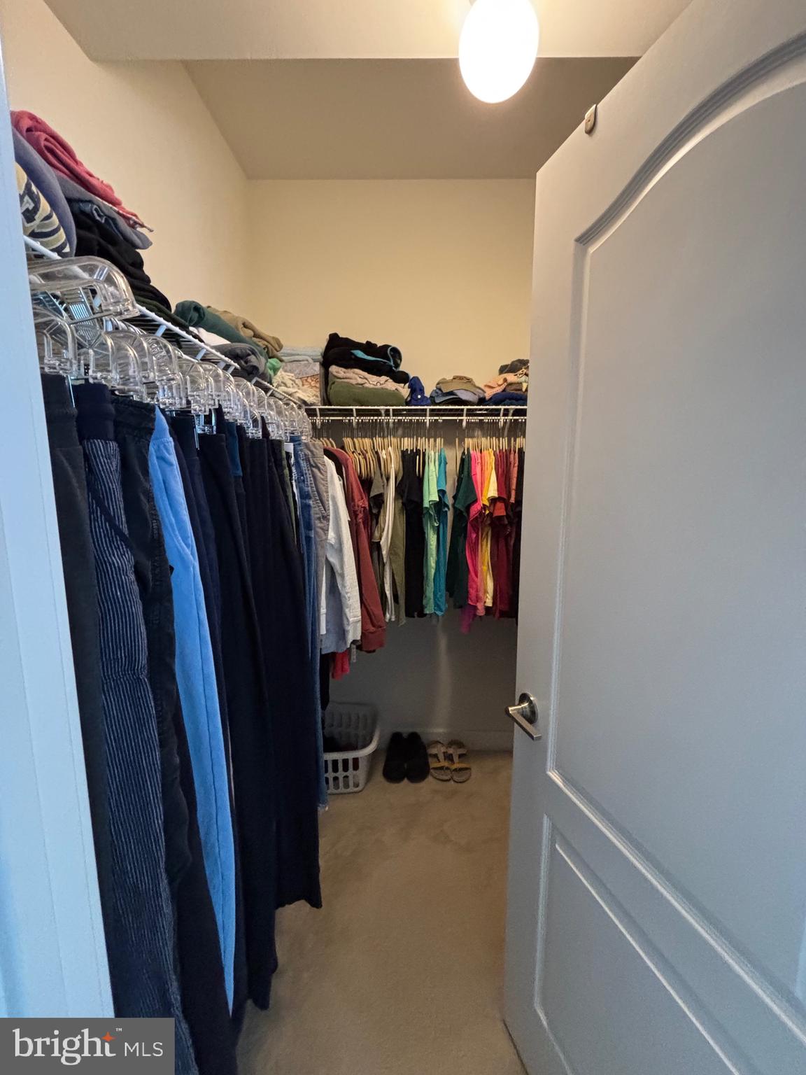 WATERSIDE - Residential