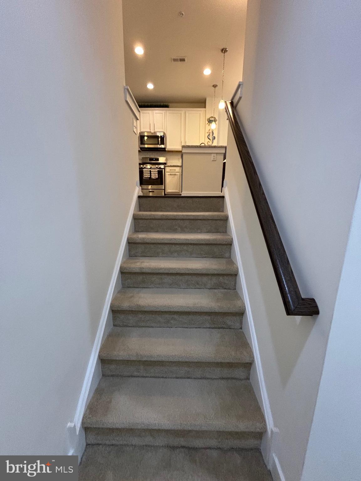 WATERSIDE - Residential