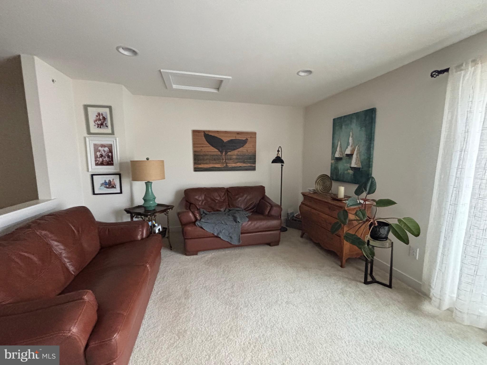 WATERSIDE - Residential