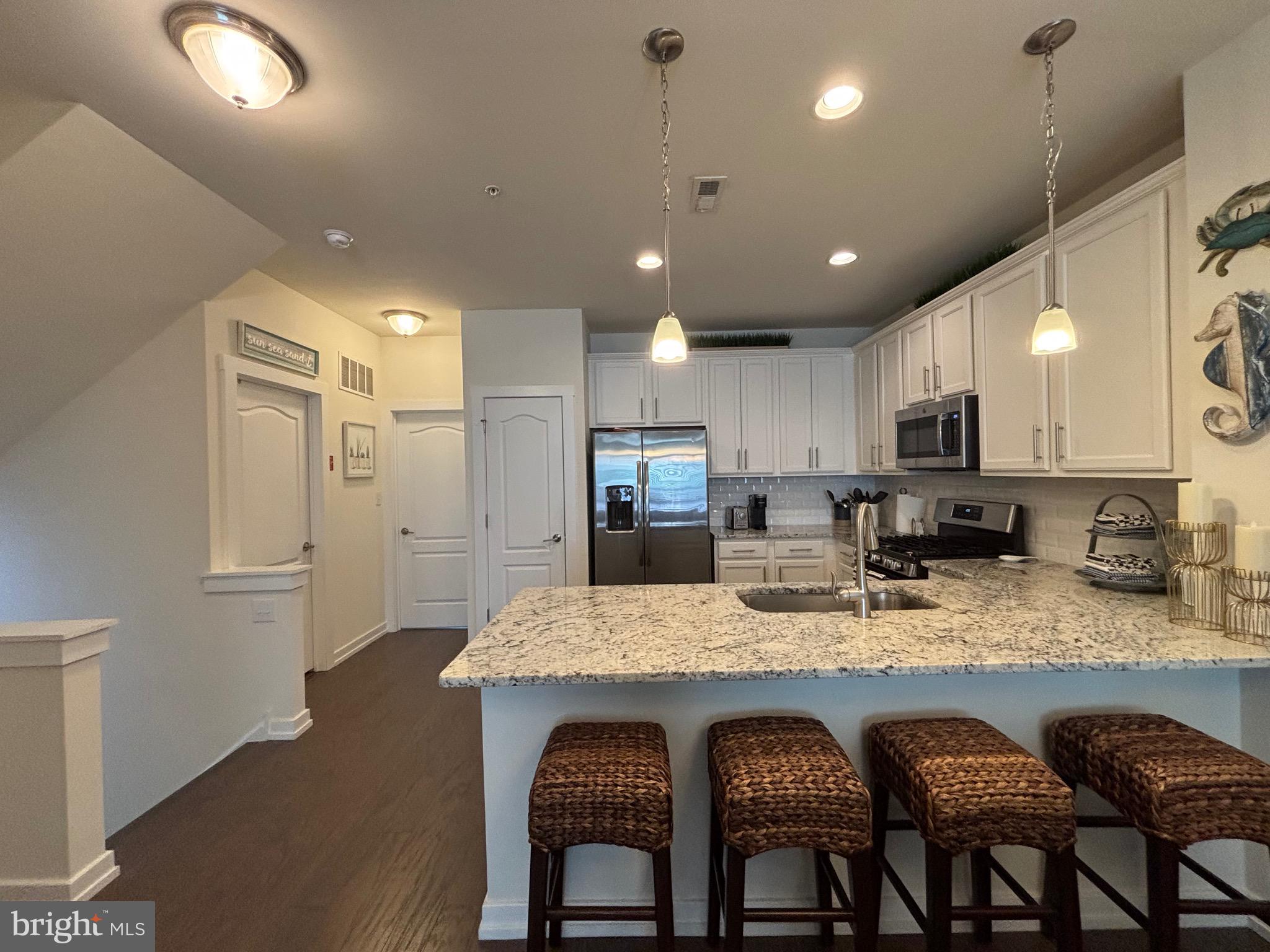 WATERSIDE - Residential