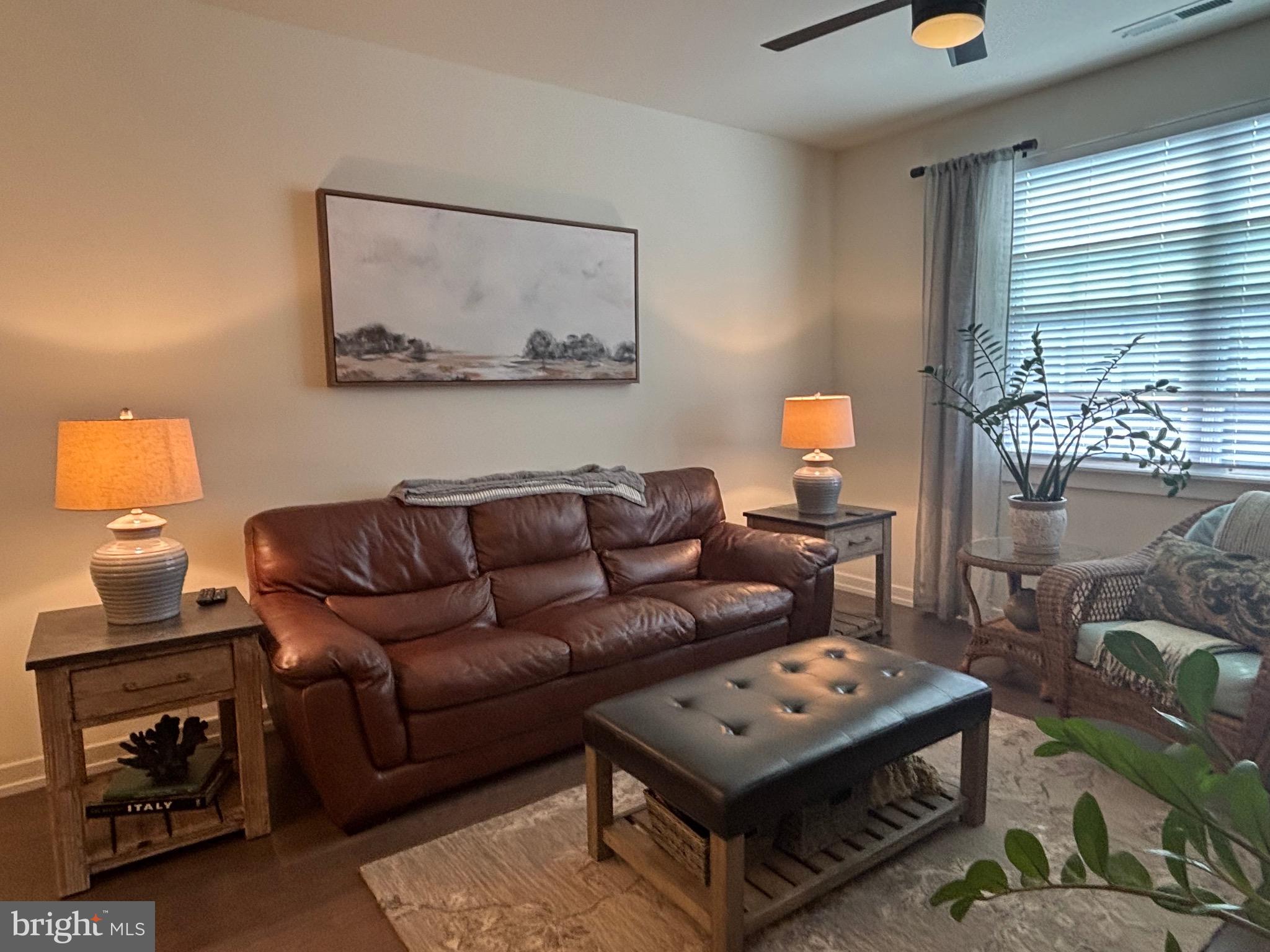 WATERSIDE - Residential