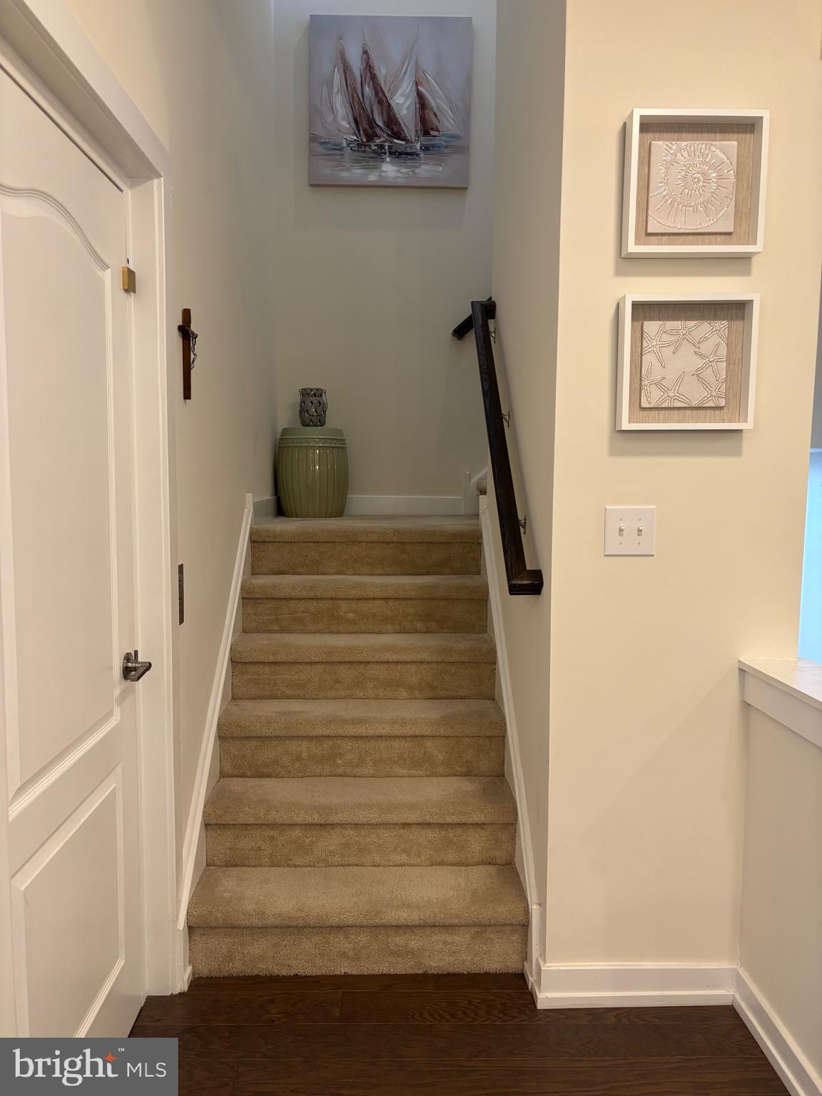 WATERSIDE - Residential