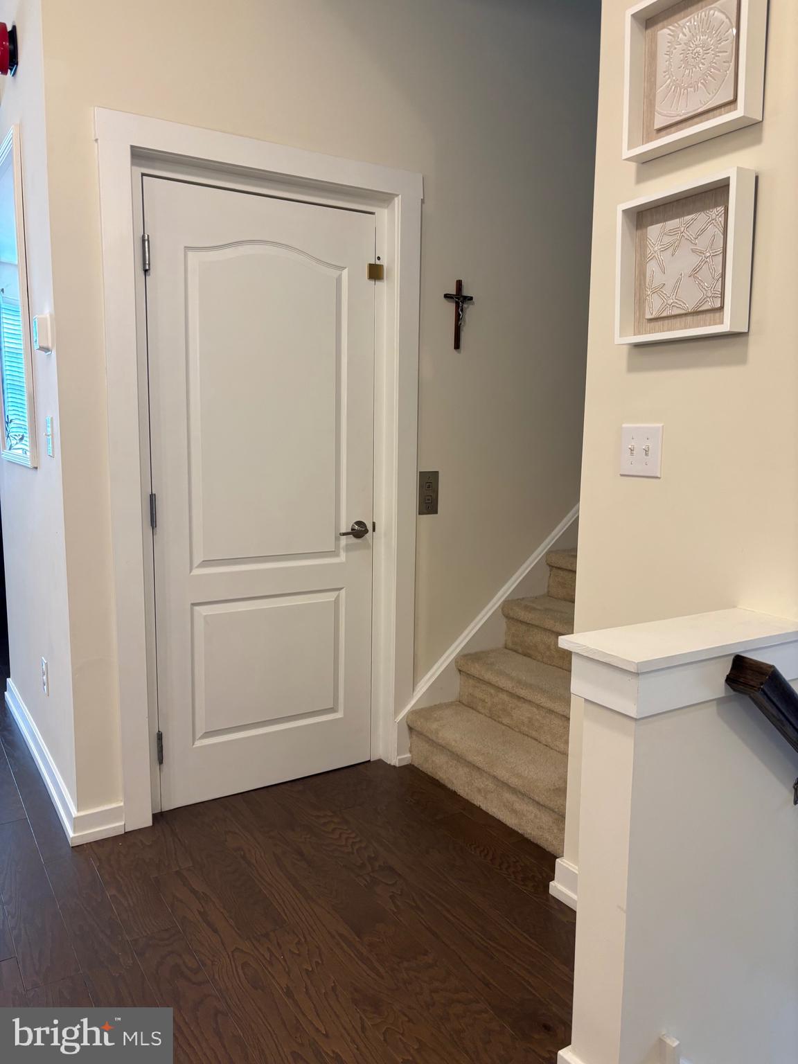 WATERSIDE - Residential