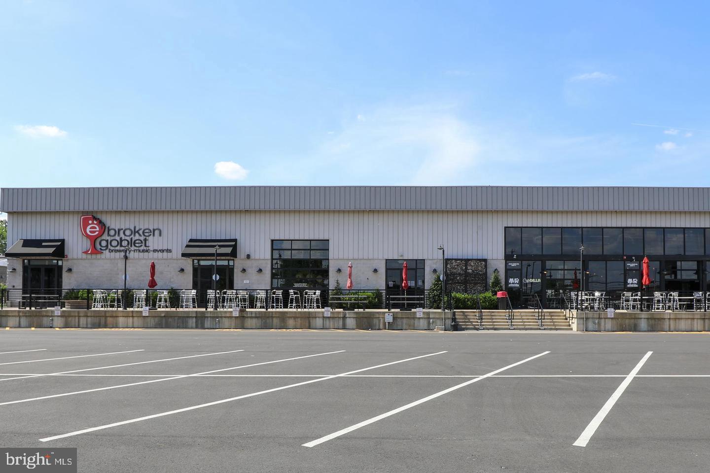 WATERSIDE - Residential