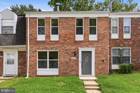Townhouse For Sale - 7621 Ingrid Place<br/> LANDOVER, MD 20785