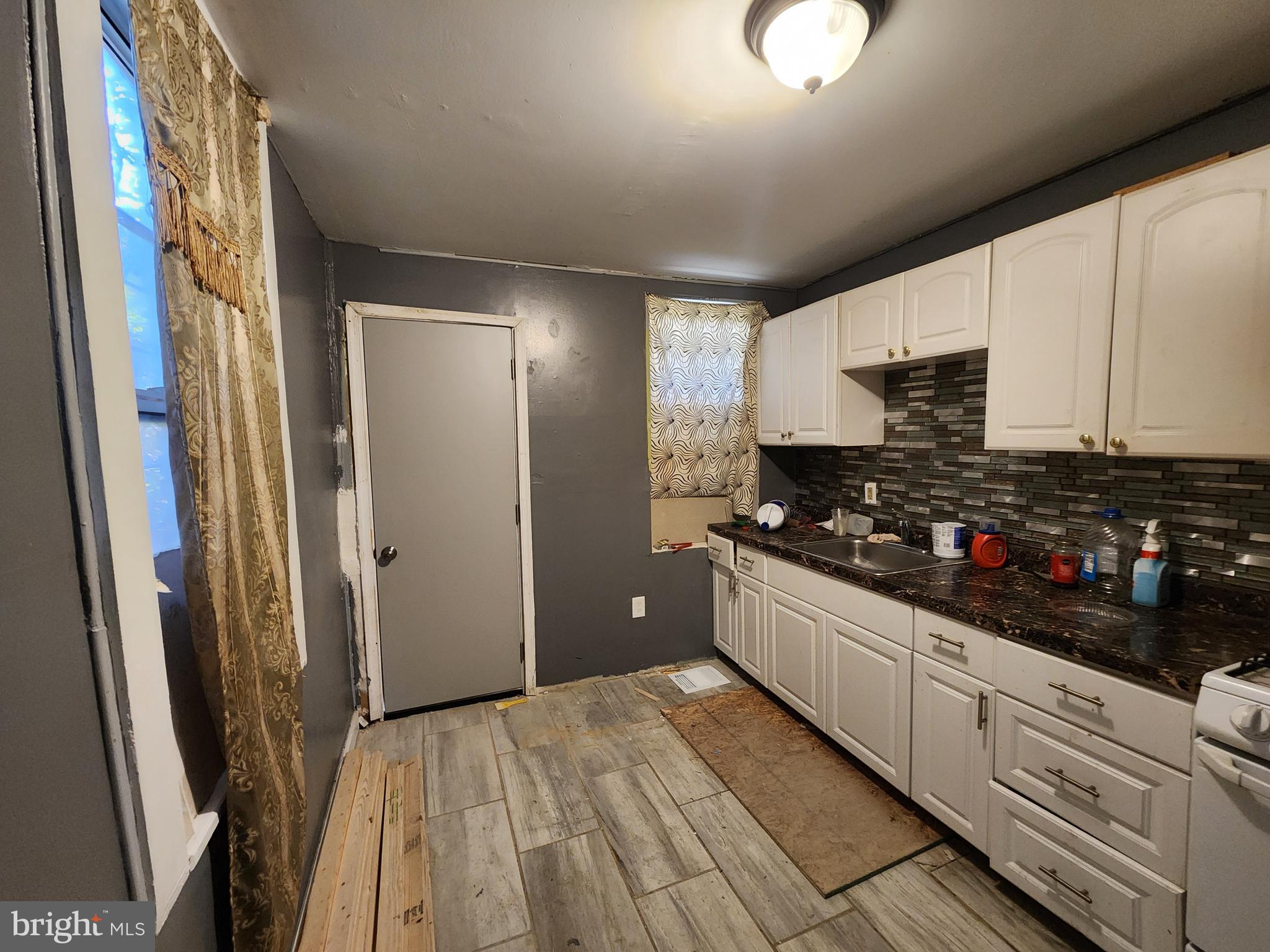 MIDTOWN EDMONDSON - Residential