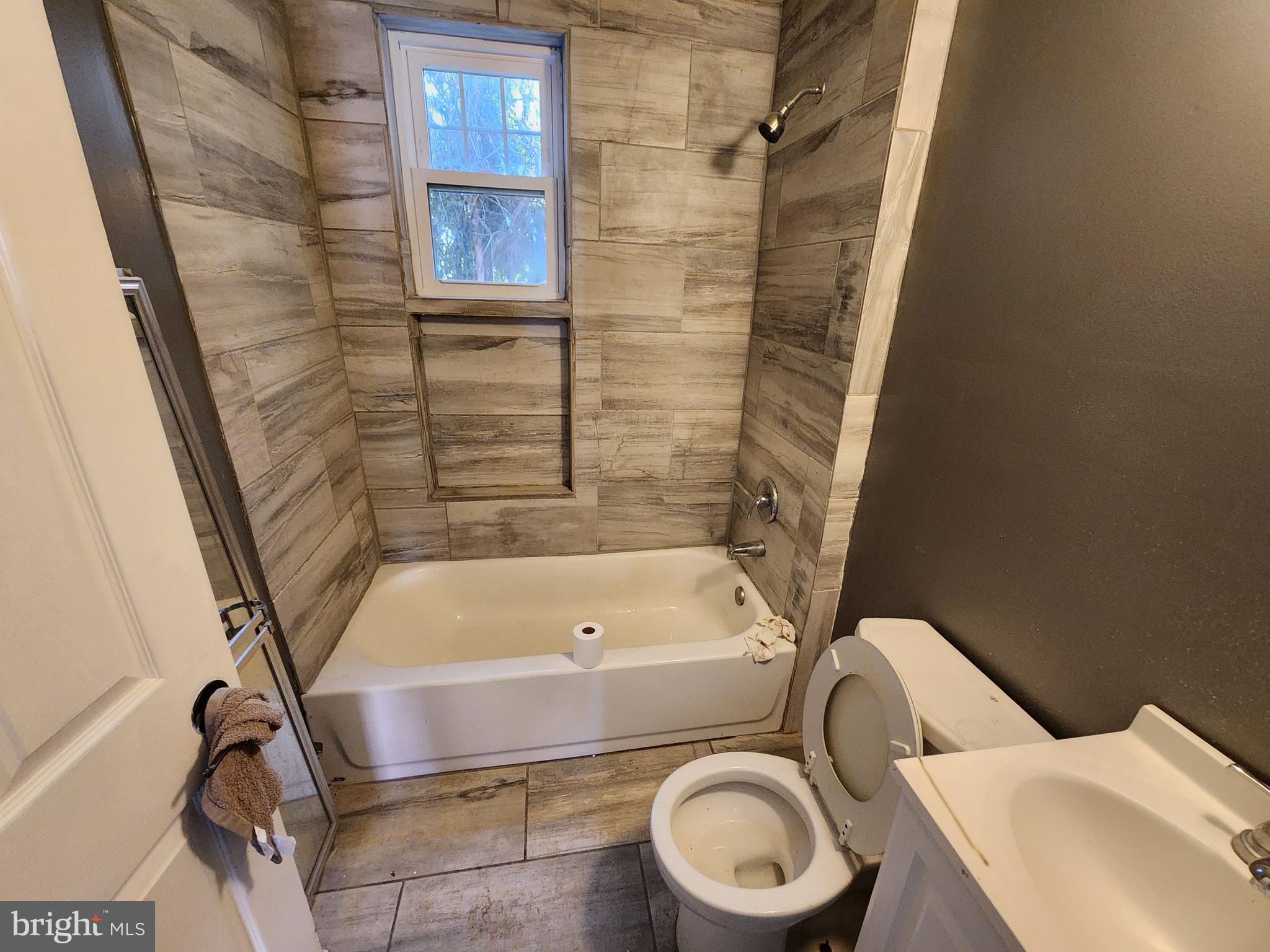 MIDTOWN EDMONDSON - Residential