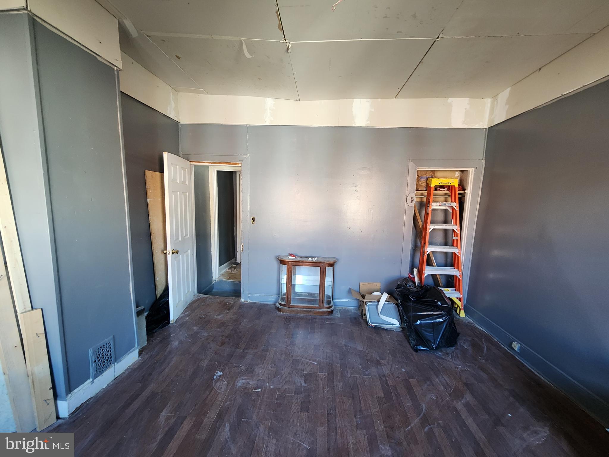 MIDTOWN EDMONDSON - Residential