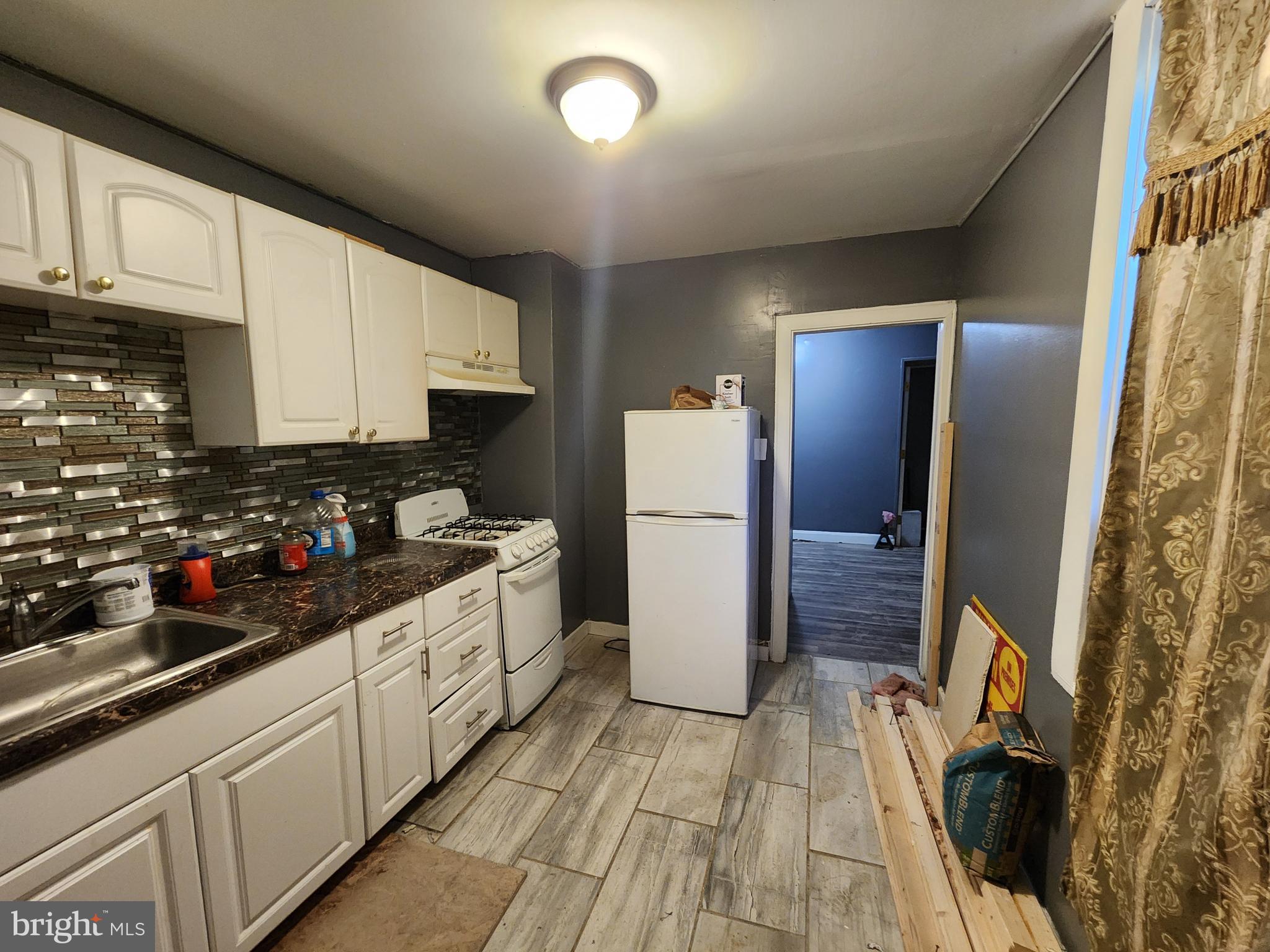 MIDTOWN EDMONDSON - Residential