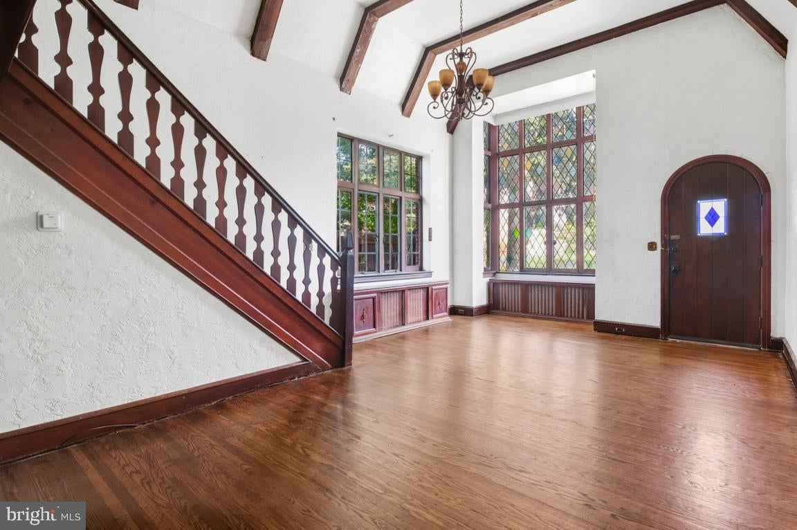 906 BURMONT ROAD