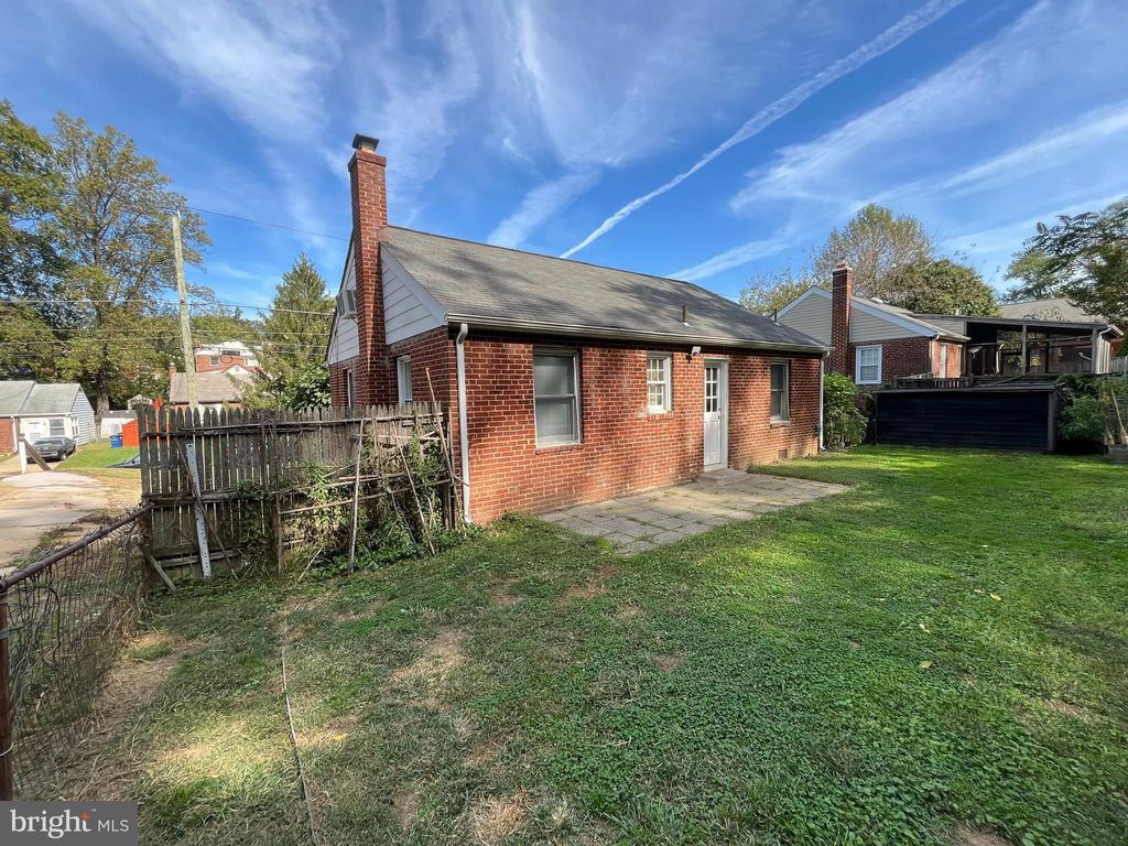 Photo of 2704 Fenimore Road, SILVER SPRING, MD 20902 (MLS # MDMC2204336)