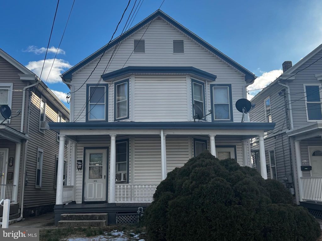 Photo of 914 Wilson Ave, CHAMBERSBURG, PA 17201 (MLS # PAFL2031770)