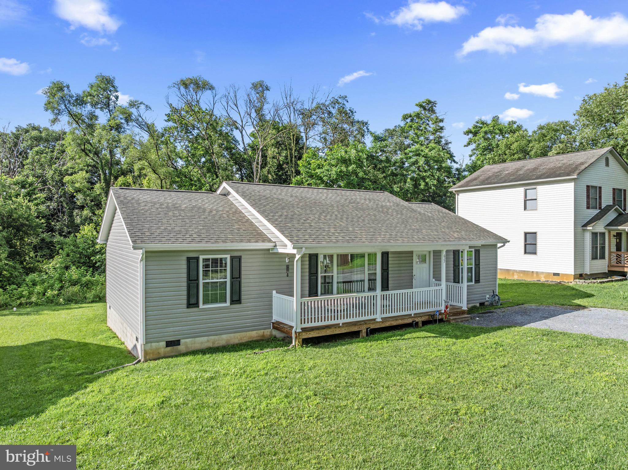 627 COVERSTONE LANE