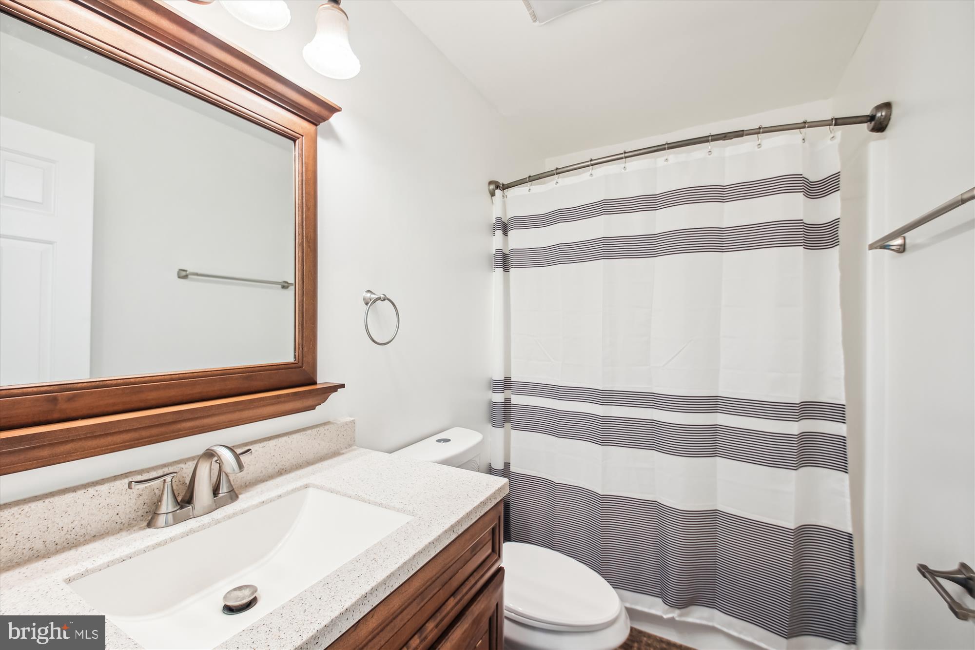 CEDARHURST ON THE BAY - Residential