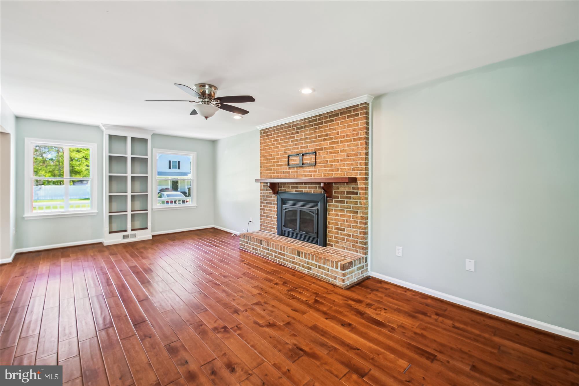 CEDARHURST ON THE BAY - Residential