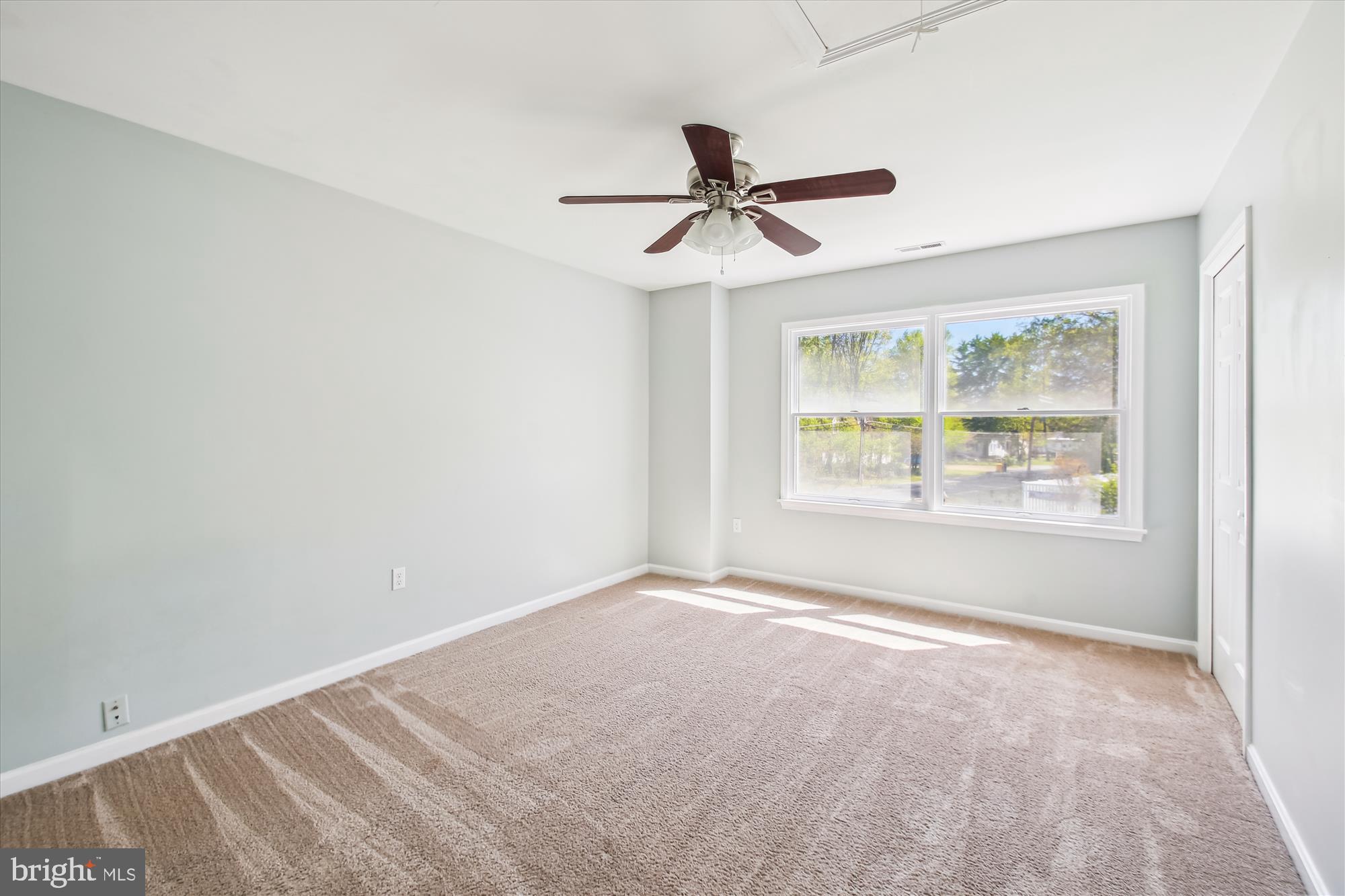 CEDARHURST ON THE BAY - Residential