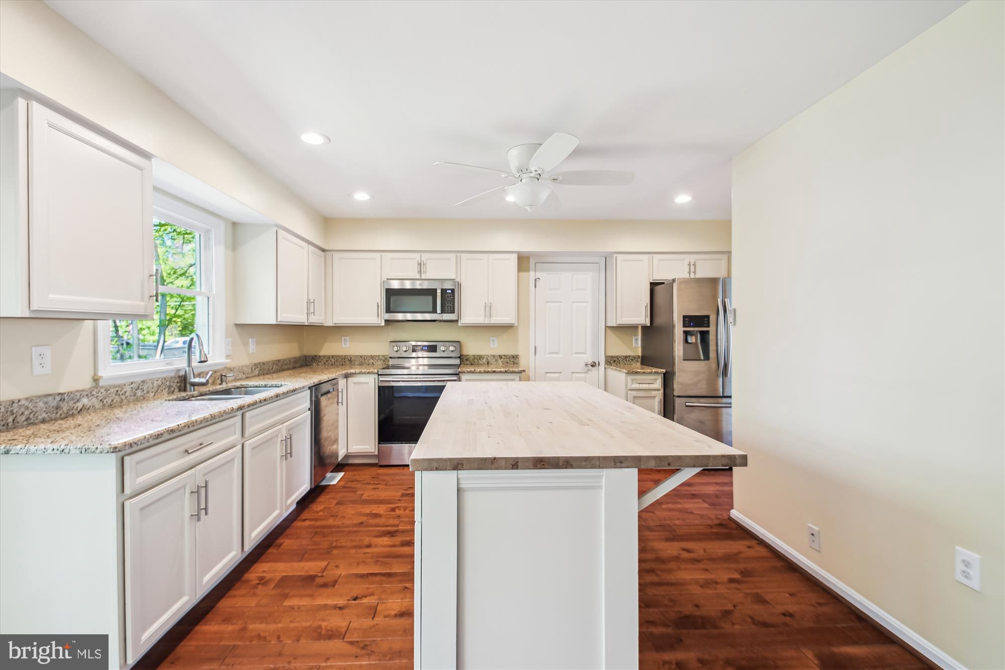 CEDARHURST ON THE BAY - Residential