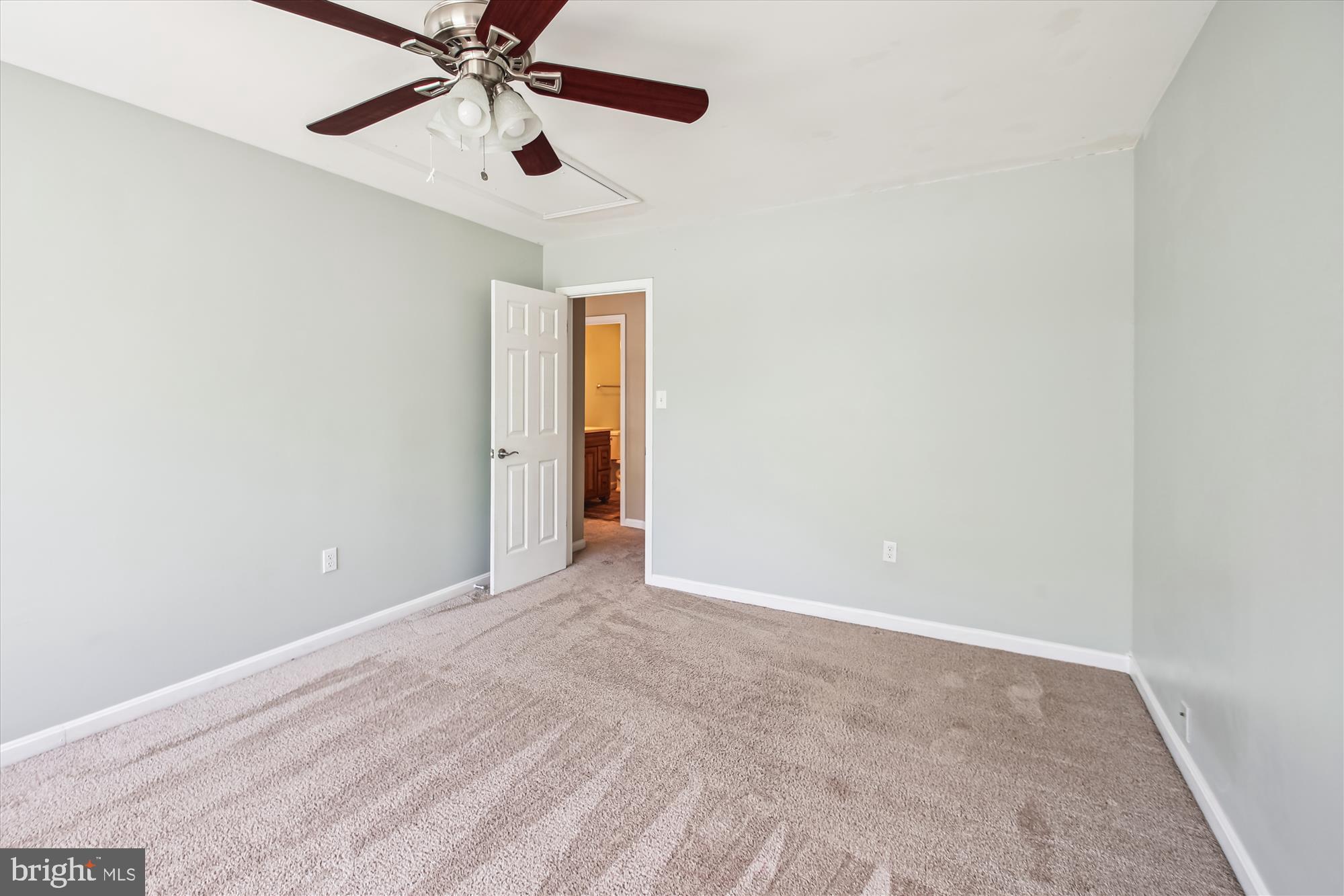 CEDARHURST ON THE BAY - Residential