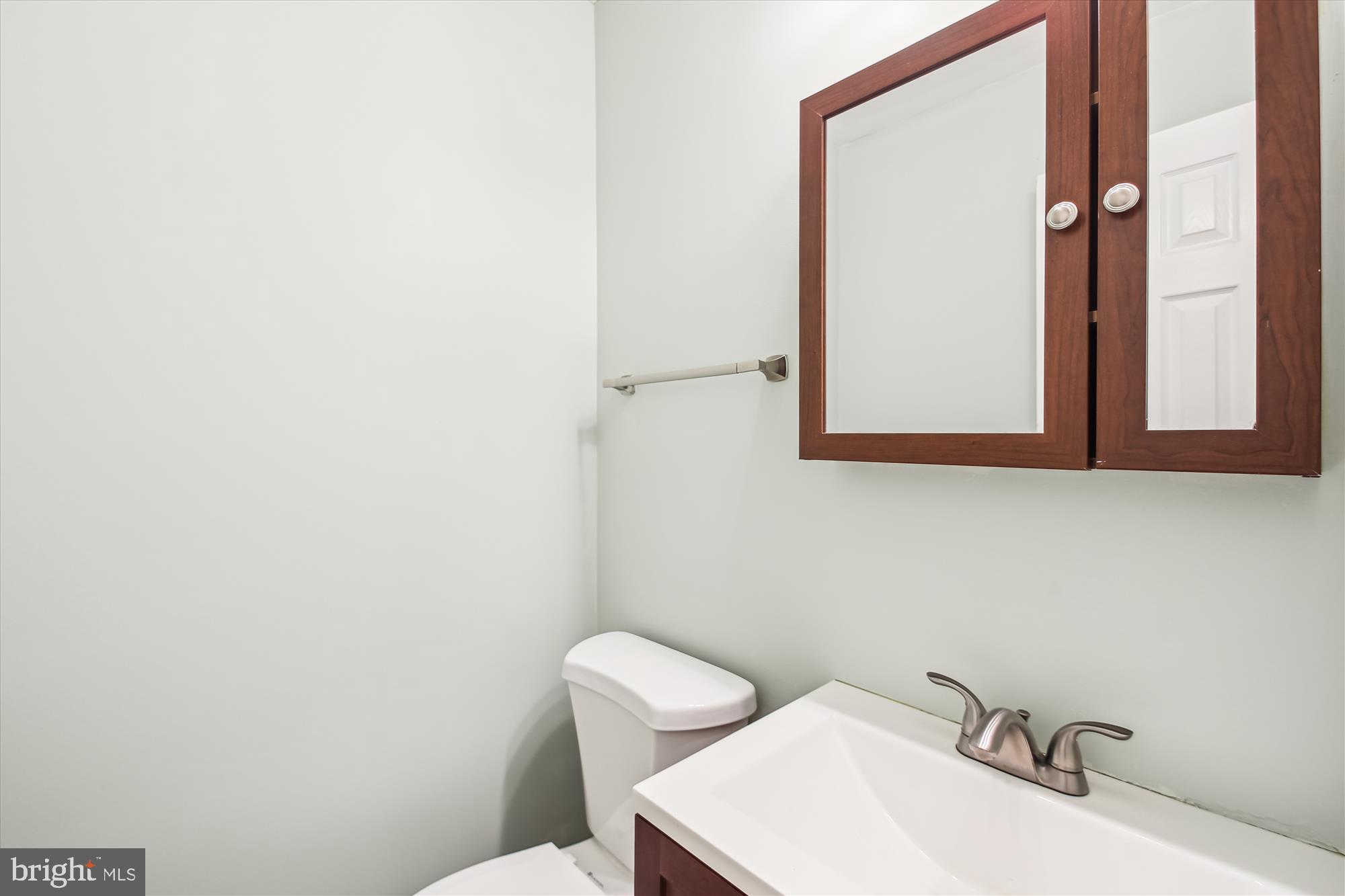 CEDARHURST ON THE BAY - Residential