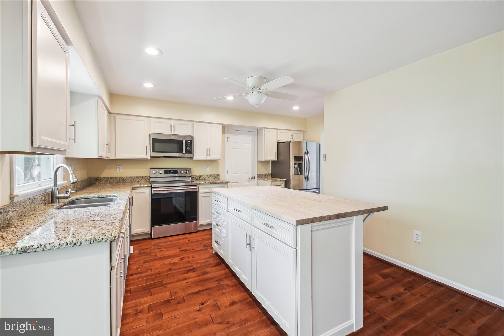 CEDARHURST ON THE BAY - Residential