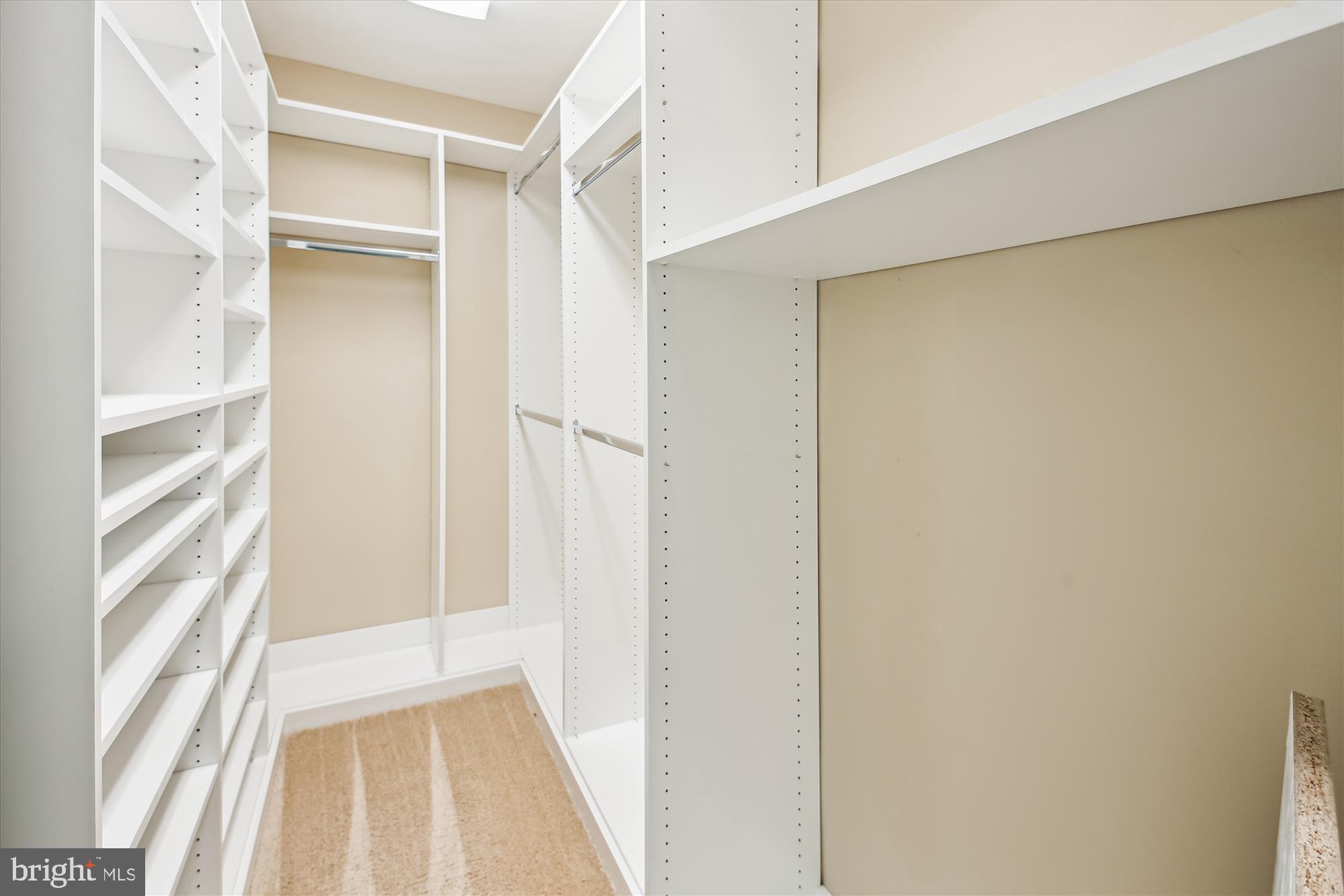 CEDARHURST ON THE BAY - Residential