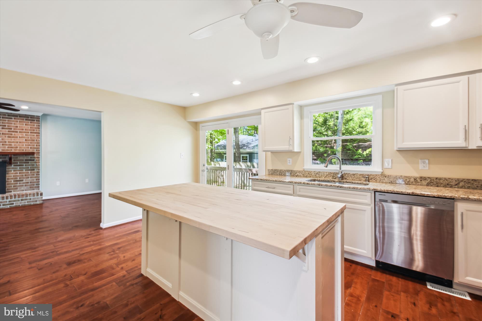 CEDARHURST ON THE BAY - Residential