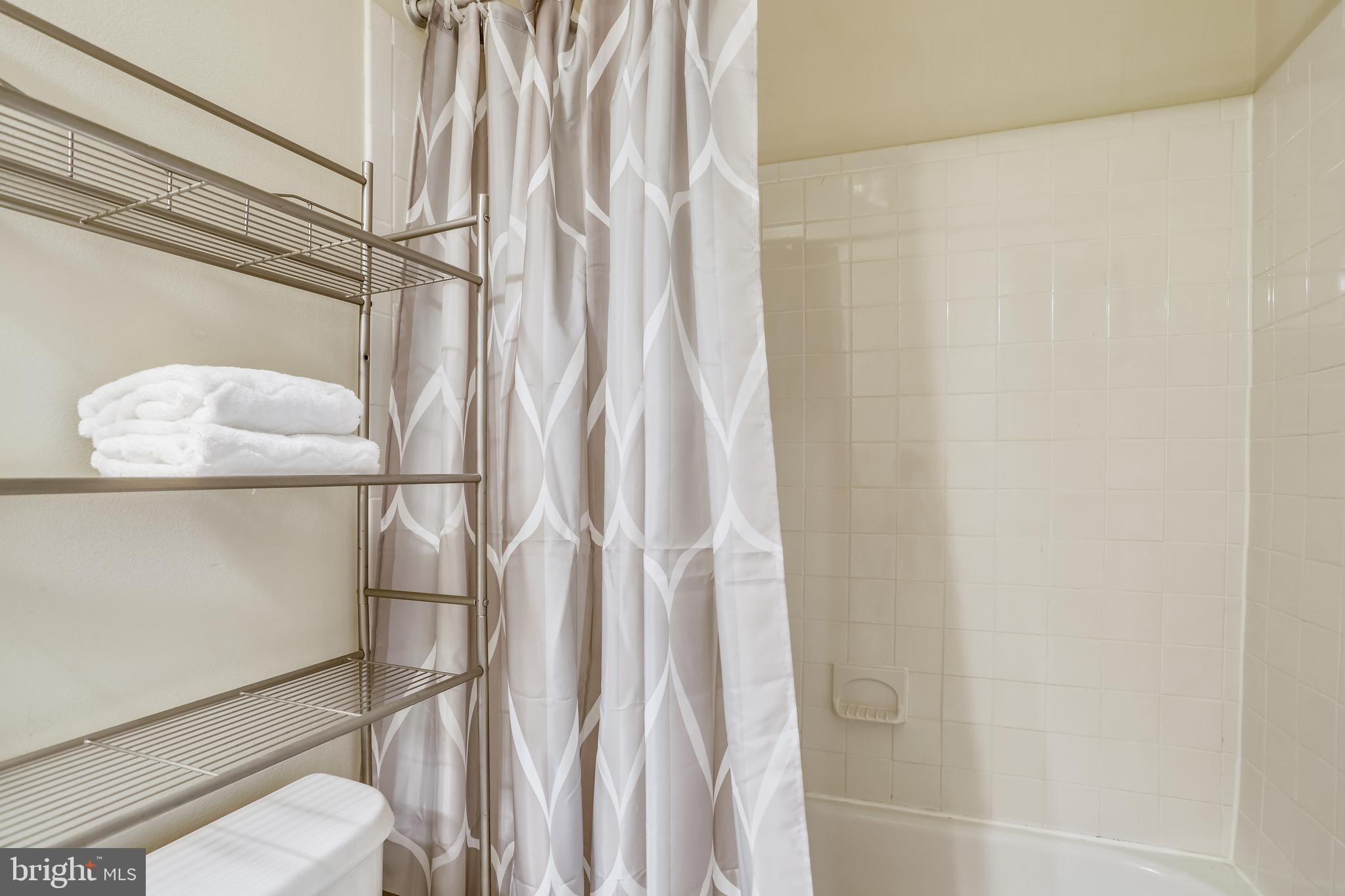 SYCAMORE HILL - Residential