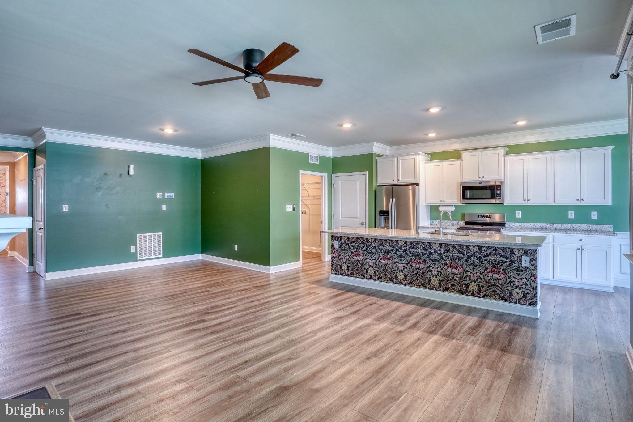 BERGMONT WOODS - Residential