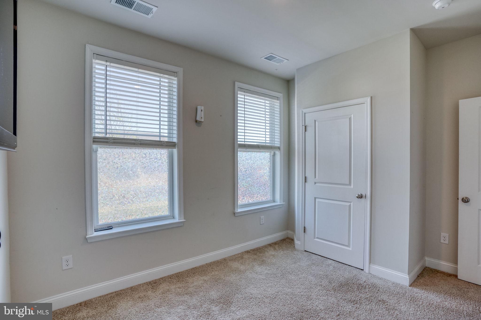 BERGMONT WOODS - Residential
