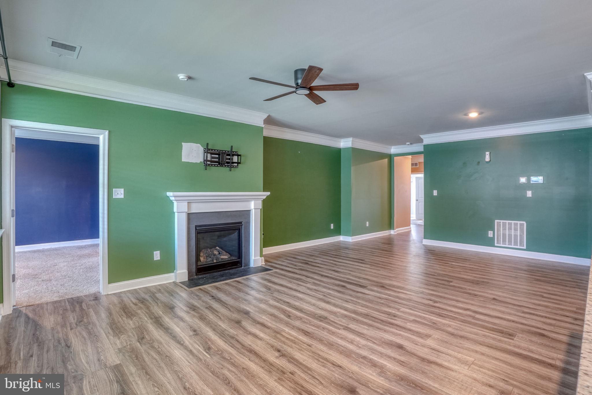 BERGMONT WOODS - Residential