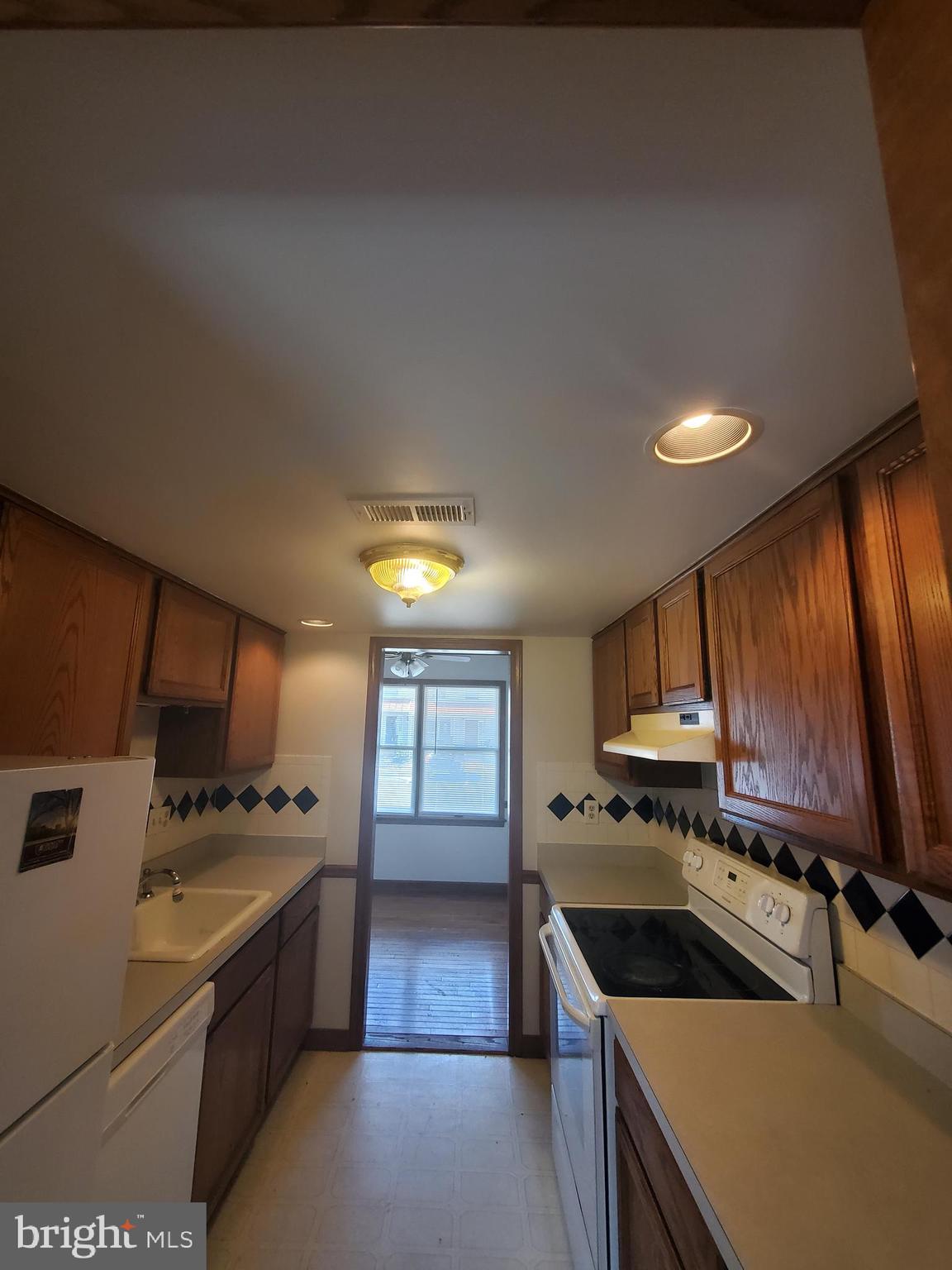 WANKOMA VILLAGE - Residential Lease