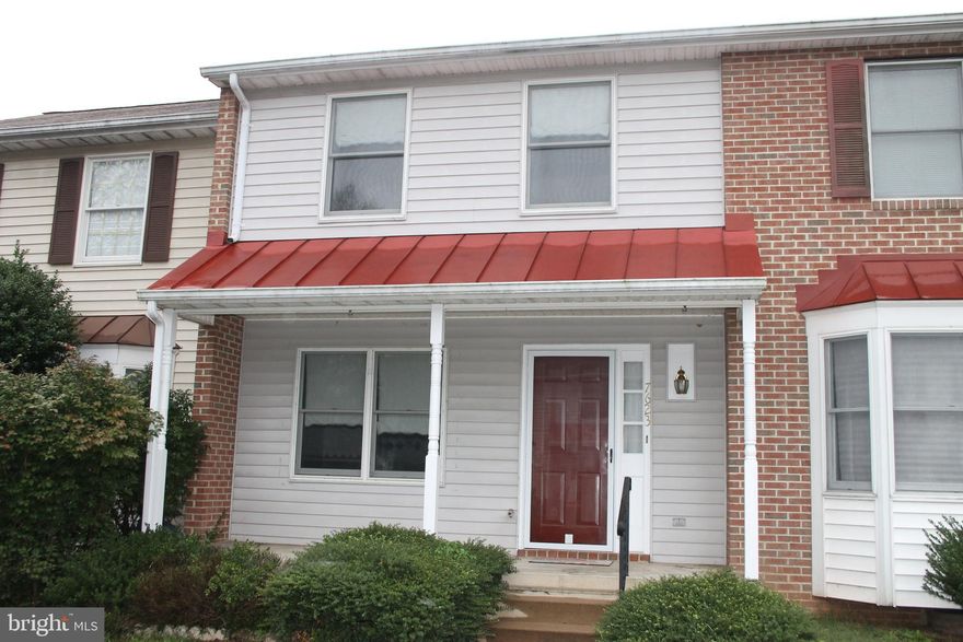 Completely painted throughout and new carpet throughout!  Very nice 2 level, 2 bedroom, 1.5 bath townhome located in Wankoma Village in Remington, Va. Living room with sliding glass door to deck and fenced rear yard. Large sized bedrooms. Front porch and parking for two vehicles in front of home. Convenient to Routes 29, 28, 17 and 15. ANY occupant 18 years of age must fill out application. No smoking  or pets.