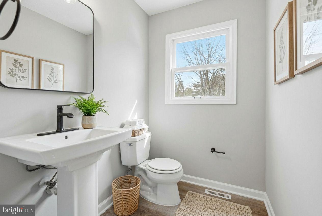 AMY & ELMERS FARM - Residential