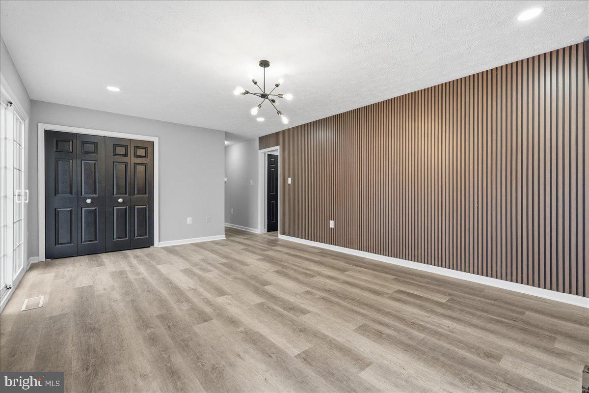 AMY & ELMERS FARM - Residential