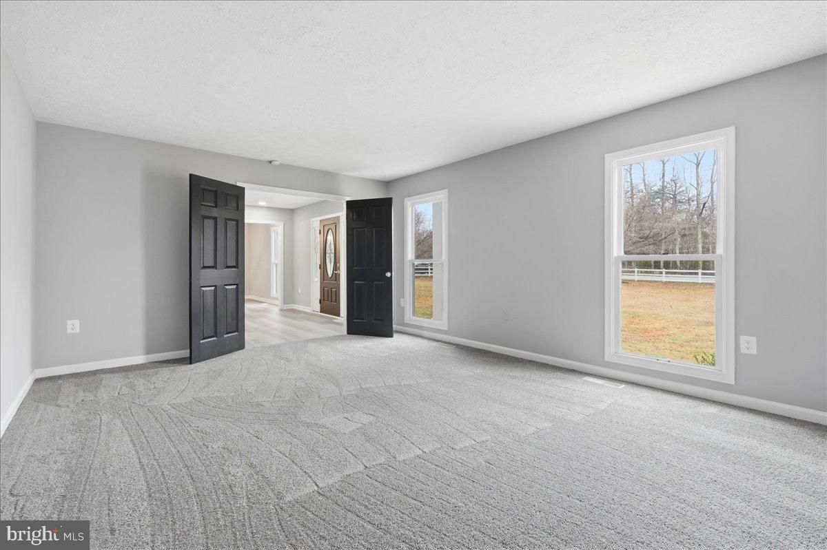 AMY & ELMERS FARM - Residential