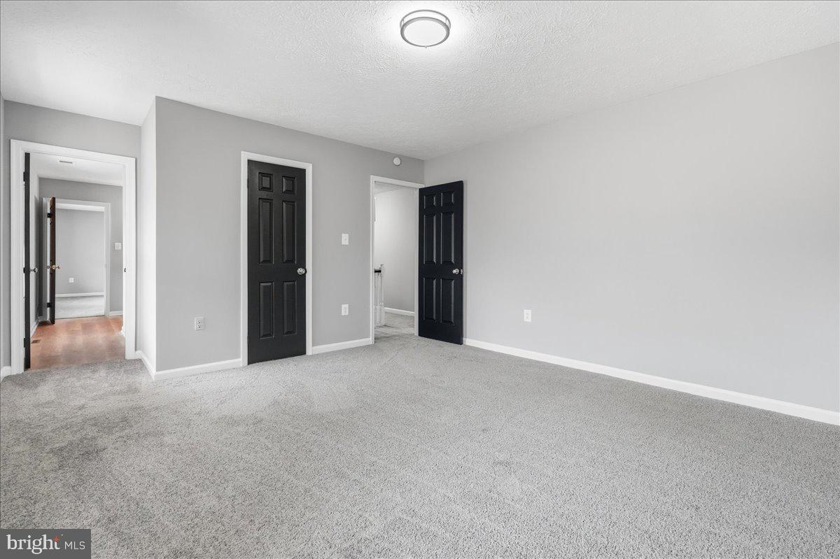 AMY & ELMERS FARM - Residential