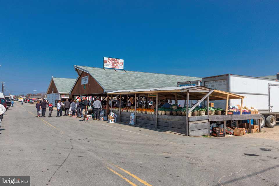 AMY & ELMERS FARM - Residential