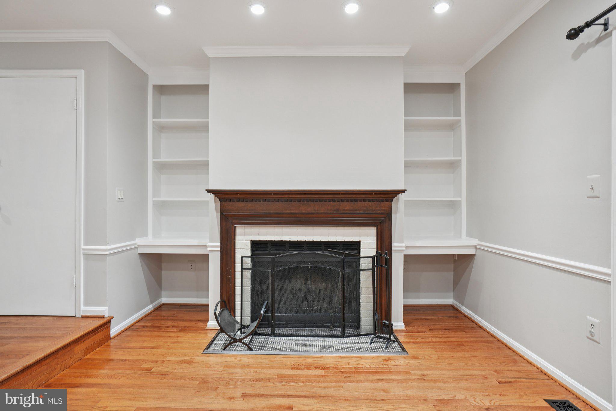 BURKE CENTRE - Residential Lease